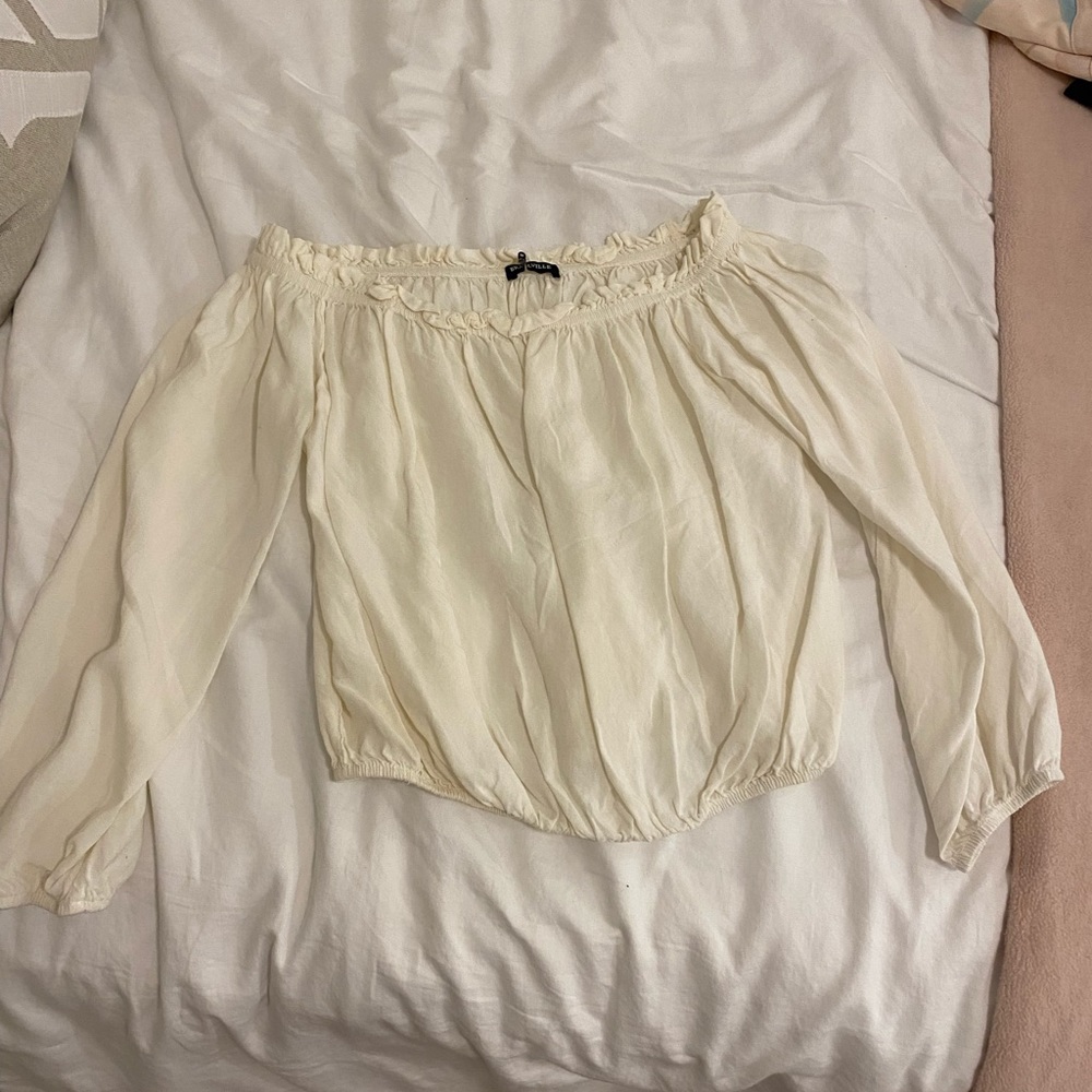 White brandy Melville off the shoulder crop too
